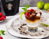 Orzeźwiający tonic espresso z malinami i miętą. Idealny przepis na lato!